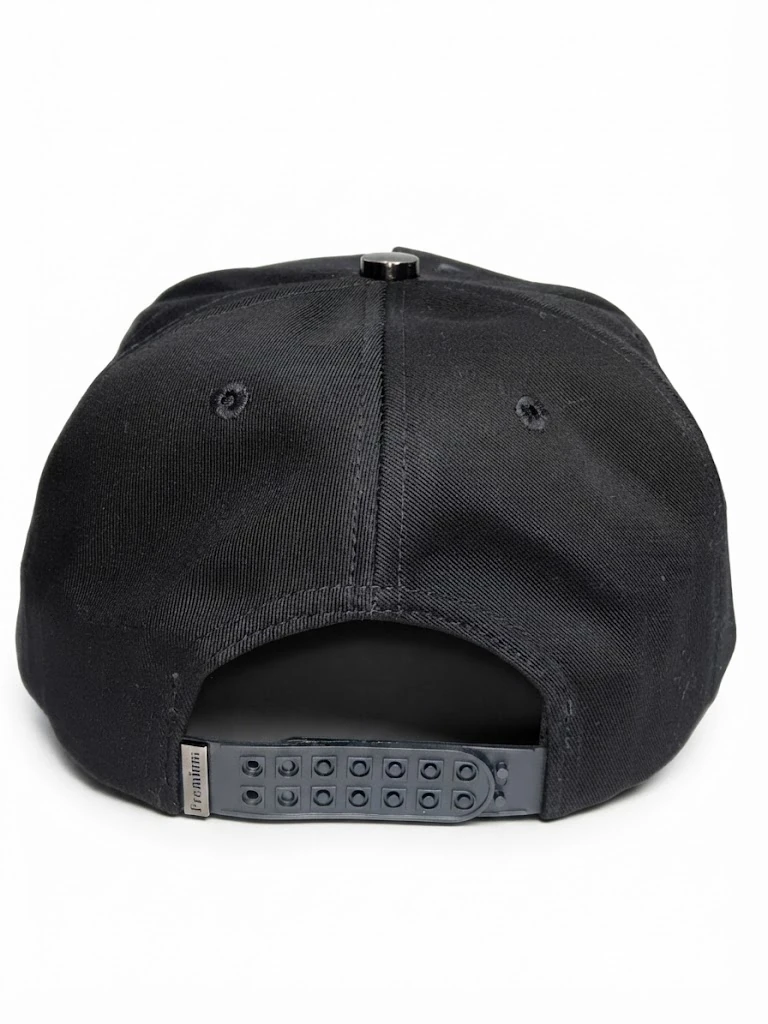 Gorra Bordado de Póker, detalle del bordado